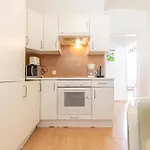 Sweet 3Br Shared Apt Near Wiener Stadthalle & Central