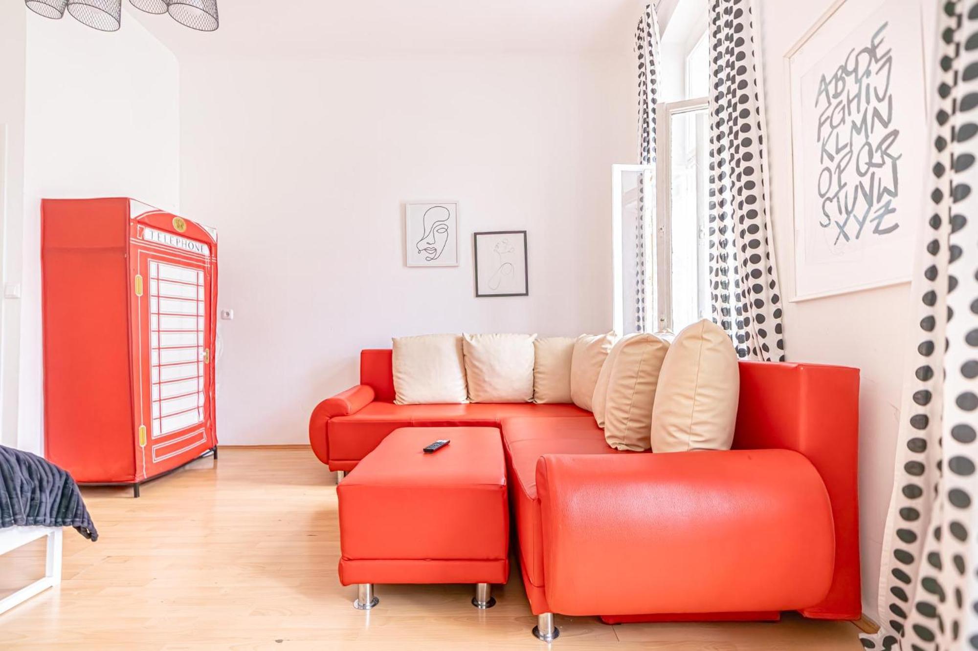 Sweet 3br Shared Near Wiener Stadthalle & Apartment